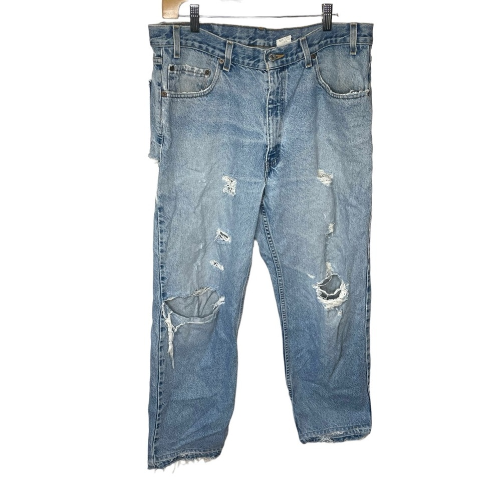 Vintage Levi’s relaxed straight leg heavy distressing size 36 x 30